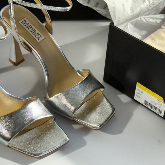 Badgley Mischka Women's Cady Sandals 8 Silver Leather Square Toe High Heel NEW - Picture 12 of 12